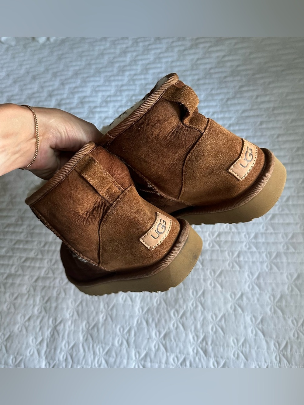 UGG Classic Mini Shearling Boots – Women’s Size 10 Brown